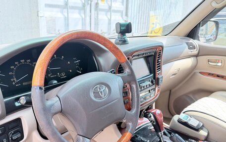 Toyota Land Cruiser 100 рестайлинг 2, 2002 год, 2 100 000 рублей, 12 фотография