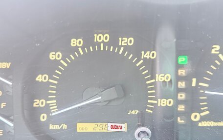 Toyota Land Cruiser 100 рестайлинг 2, 2002 год, 2 100 000 рублей, 16 фотография