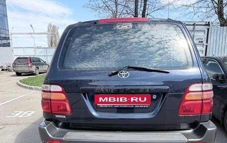 Toyota Land Cruiser 100 рестайлинг 2, 2002 год, 2 100 000 рублей, 5 фотография