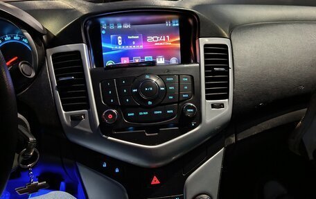 Chevrolet Cruze II, 2010 год, 450 000 рублей, 8 фотография