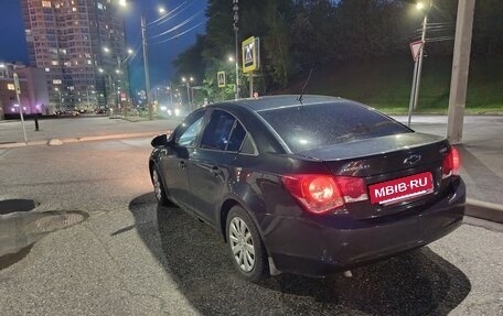Chevrolet Cruze II, 2010 год, 450 000 рублей, 11 фотография