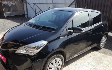 Toyota Vitz, 2019 год, 990 000 рублей, 2 фотография