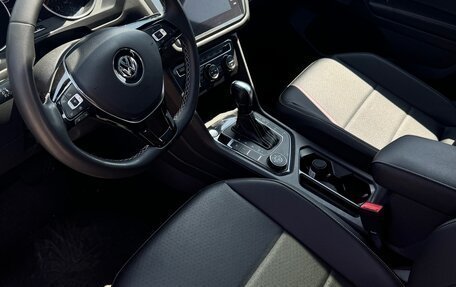 Volkswagen Tiguan II, 2020 год, 2 900 000 рублей, 2 фотография