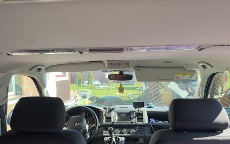 Volkswagen Caravelle T6 рестайлинг, 2017 год, 3 250 000 рублей, 8 фотография