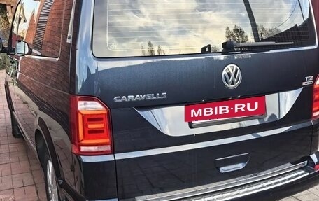 Volkswagen Caravelle T6 рестайлинг, 2017 год, 3 250 000 рублей, 5 фотография