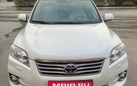 Toyota RAV4, 2011 год, 1 490 000 рублей, 2 фотография