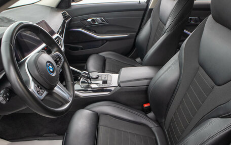 BMW 3 серия, 2019 год, 4 249 000 рублей, 12 фотография