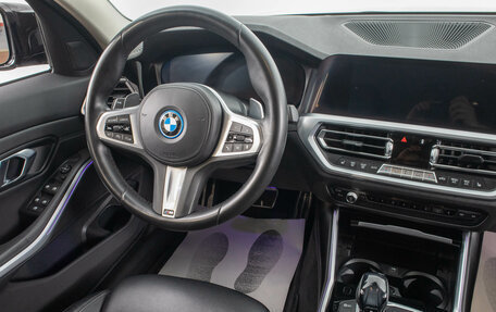 BMW 3 серия, 2019 год, 4 249 000 рублей, 18 фотография