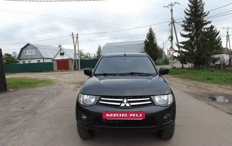 Mitsubishi L200 IV рестайлинг, 2013 год, 1 450 000 рублей, 2 фотография