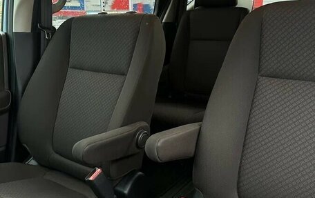 Honda Freed II, 2022 год, 1 560 000 рублей, 6 фотография