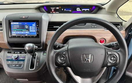 Honda Freed II, 2022 год, 1 560 000 рублей, 7 фотография