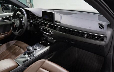 Audi A4, 2018 год, 2 700 000 рублей, 19 фотография