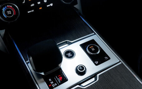 Land Rover Range Rover IV рестайлинг, 2022 год, 17 000 000 рублей, 7 фотография