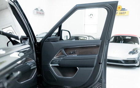 Land Rover Range Rover IV рестайлинг, 2022 год, 17 000 000 рублей, 10 фотография