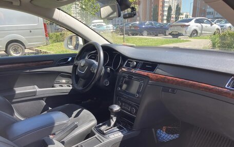 Skoda Superb III рестайлинг, 2012 год, 990 000 рублей, 11 фотография