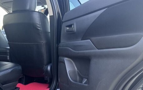 Mitsubishi Outlander III рестайлинг 3, 2014 год, 1 600 000 рублей, 10 фотография