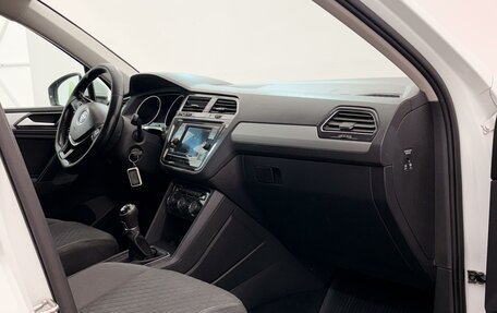 Volkswagen Tiguan II, 2017 год, 1 499 000 рублей, 10 фотография