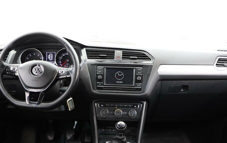 Volkswagen Tiguan II, 2017 год, 1 499 000 рублей, 16 фотография
