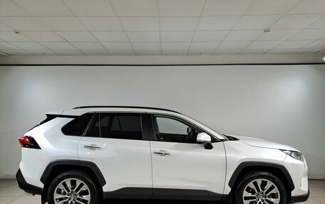 Toyota RAV4, 2020 год, 3 190 000 рублей, 4 фотография