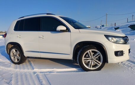 Volkswagen Tiguan I, 2015 год, 1 899 999 рублей, 2 фотография