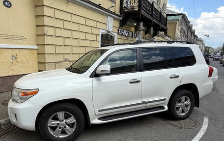 Toyota Land Cruiser 200, 2013 год, 3 400 000 рублей, 2 фотография