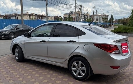 Hyundai Solaris II рестайлинг, 2011 год, 610 000 рублей, 5 фотография