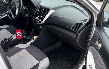 Hyundai Solaris II рестайлинг, 2011 год, 610 000 рублей, 8 фотография