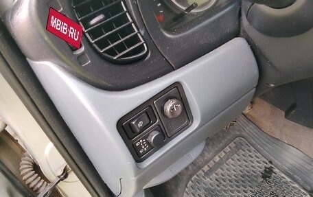 Nissan Almera, 2005 год, 268 000 рублей, 14 фотография