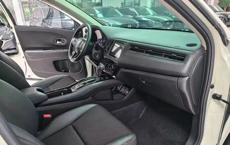 Honda Vezel, 2021 год, 1 350 001 рублей, 12 фотография