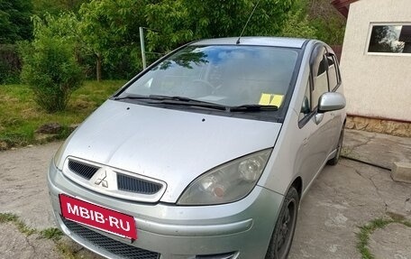 Mitsubishi Colt VI рестайлинг, 2003 год, 350 000 рублей, 1 фотография