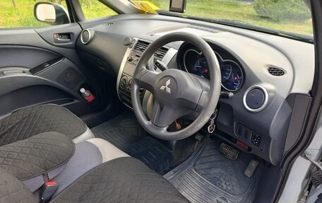 Mitsubishi Colt VI рестайлинг, 2003 год, 350 000 рублей, 5 фотография