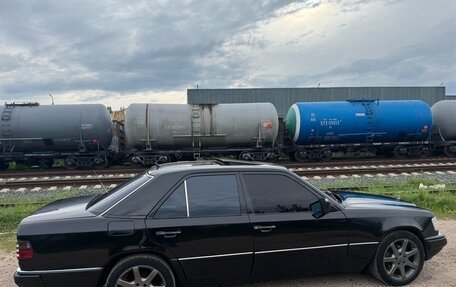 Mercedes-Benz W124, 1992 год, 329 000 рублей, 8 фотография