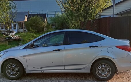 Hyundai Solaris II рестайлинг, 2012 год, 550 000 рублей, 4 фотография