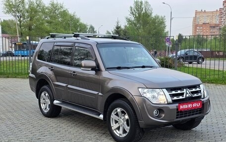 Mitsubishi Pajero IV, 2011 год, 1 800 000 рублей, 2 фотография