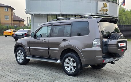 Mitsubishi Pajero IV, 2011 год, 1 800 000 рублей, 5 фотография