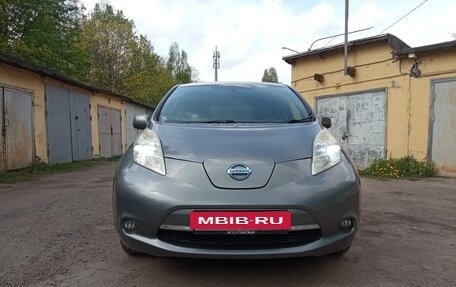 Nissan Leaf I, 2014 год, 880 000 рублей, 9 фотография