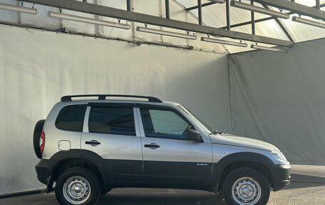 Chevrolet Niva I рестайлинг, 2018 год, 730 000 рублей, 7 фотография