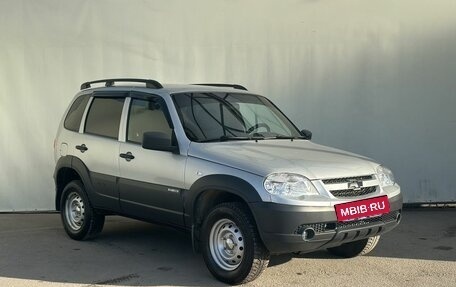 Chevrolet Niva I рестайлинг, 2018 год, 730 000 рублей, 2 фотография