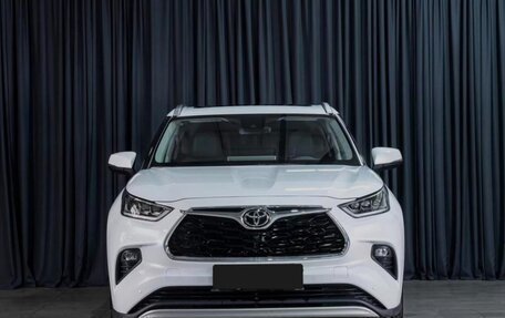 Toyota Highlander, 2024 год, 4 899 000 рублей, 2 фотография