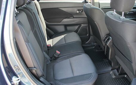 Mitsubishi Outlander III рестайлинг 3, 2021 год, 2 259 000 рублей, 13 фотография