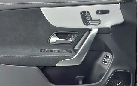 Mercedes-Benz CLA AMG, 2025 год, 8 940 000 рублей, 16 фотография