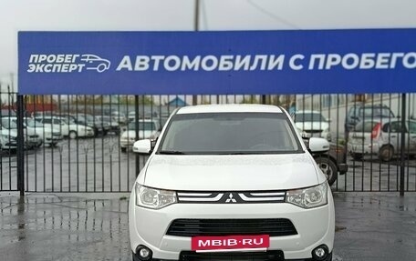 Mitsubishi Outlander III рестайлинг 3, 2013 год, 1 575 000 рублей, 2 фотография