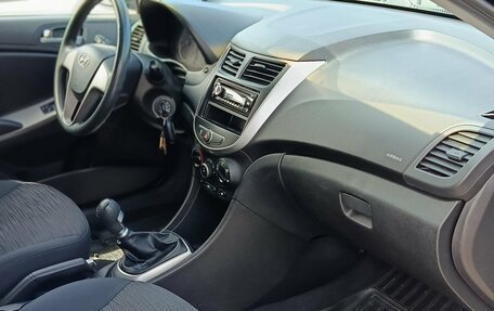 Hyundai Solaris II рестайлинг, 2014 год, 870 000 рублей, 12 фотография