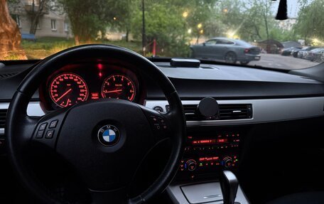 BMW 3 серия, 2009 год, 750 000 рублей, 18 фотография