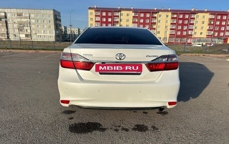 Toyota Camry, 2015 год, 1 550 000 рублей, 4 фотография