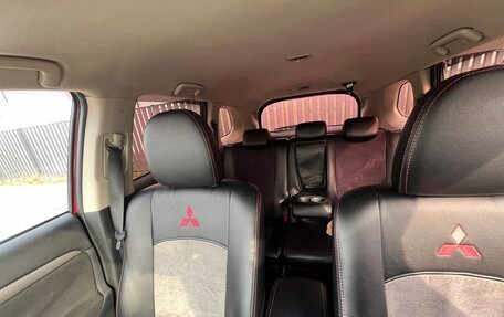 Mitsubishi Outlander III рестайлинг 3, 2014 год, 1 600 000 рублей, 5 фотография