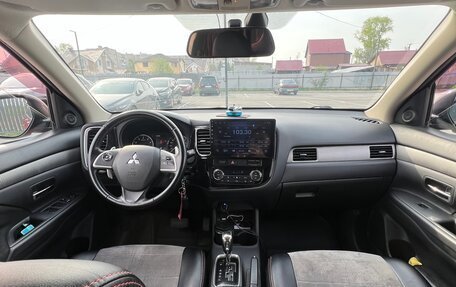 Mitsubishi Outlander III рестайлинг 3, 2014 год, 1 600 000 рублей, 9 фотография