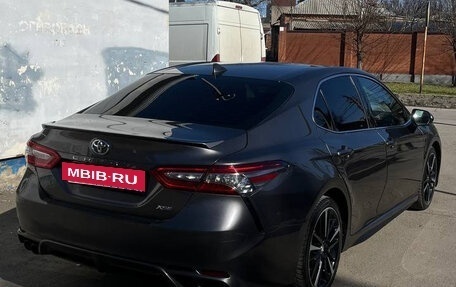 Toyota Camry, 2018 год, 2 440 000 рублей, 7 фотография
