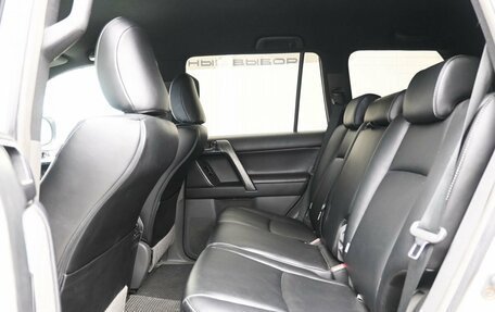 Toyota Land Cruiser Prado 150 рестайлинг 2, 2013 год, 2 979 000 рублей, 11 фотография