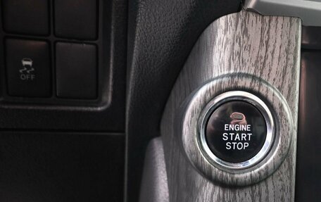 Toyota Land Cruiser Prado 150 рестайлинг 2, 2013 год, 2 979 000 рублей, 15 фотография